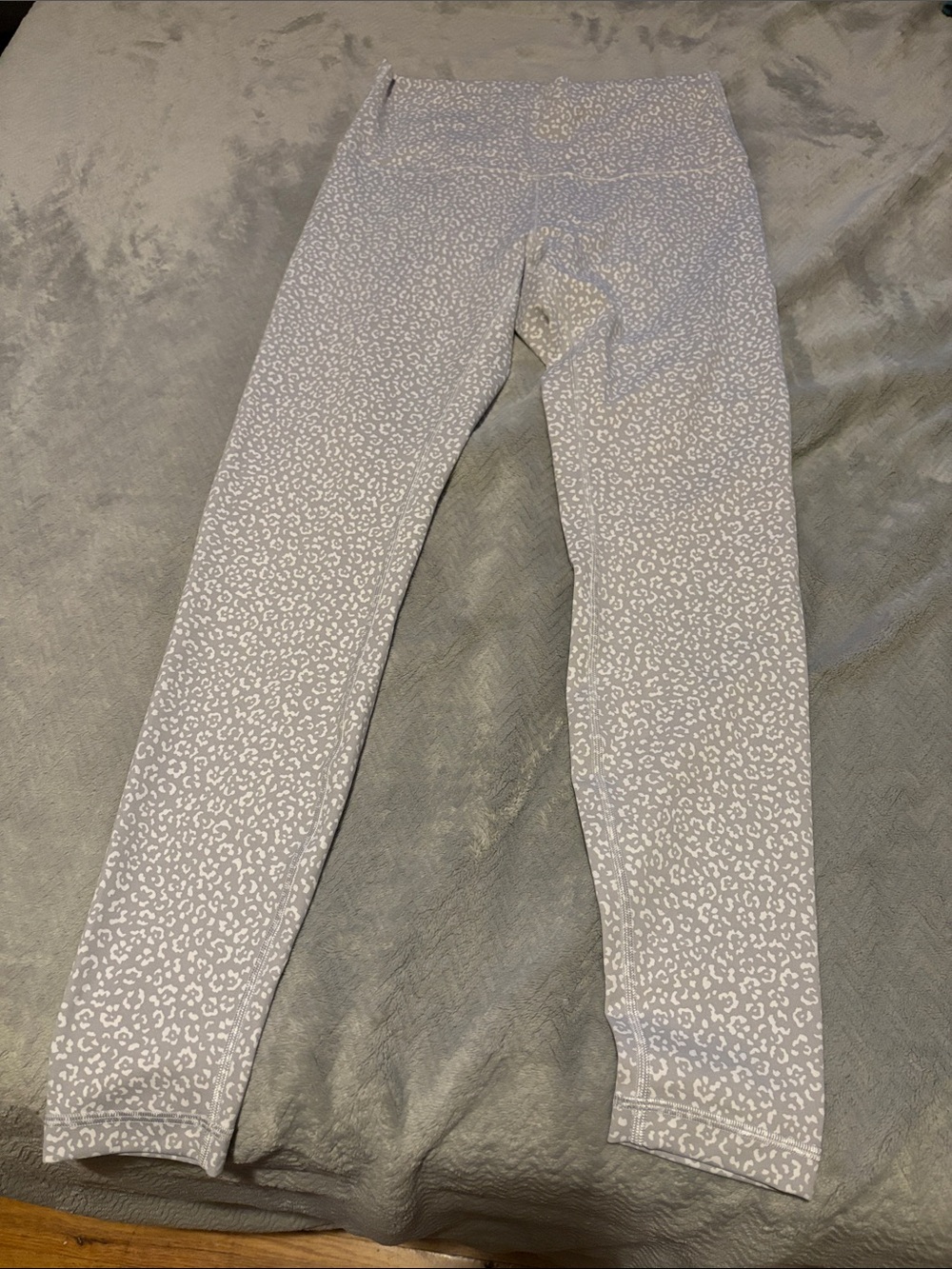 lululemon wunder train high rise Light Gray Leopard-Print Leggings ‘28